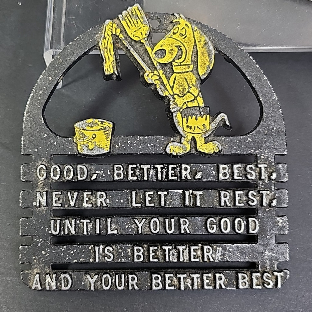 Vintage Doggy Daddy Augie Doggy Metal Trivet Hot Plate Hanna Barbera Made In USA